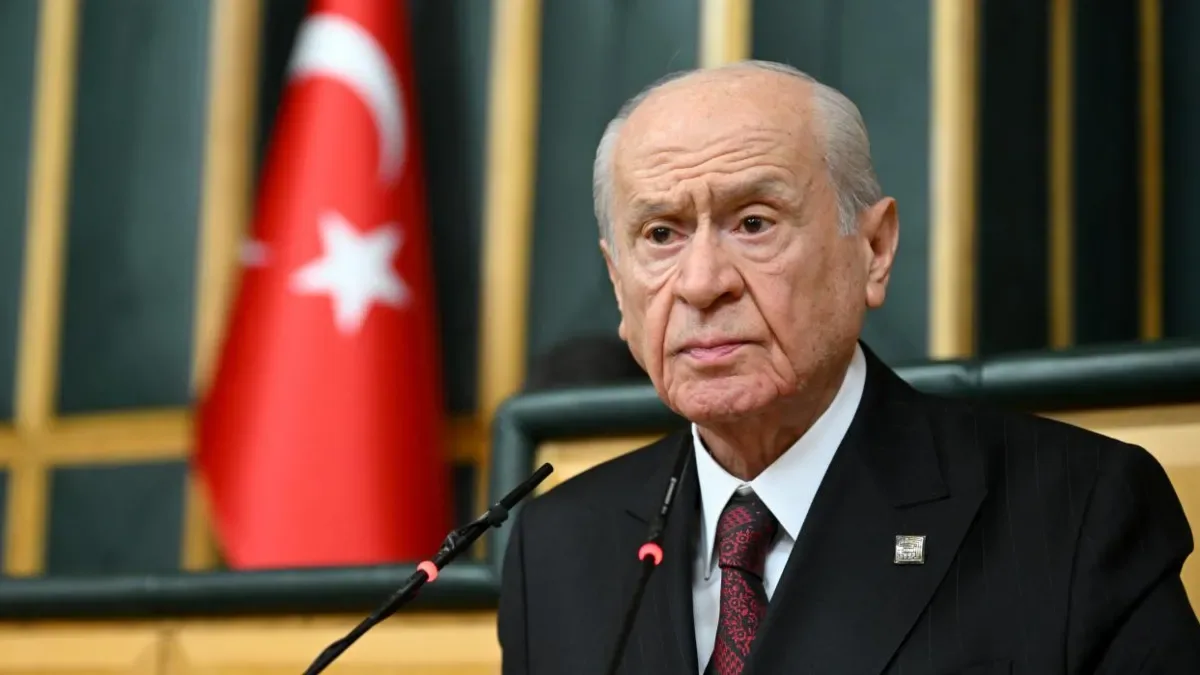 DEM Parti: Bayrağın İndirilişi Sorumluluğu Bizde!