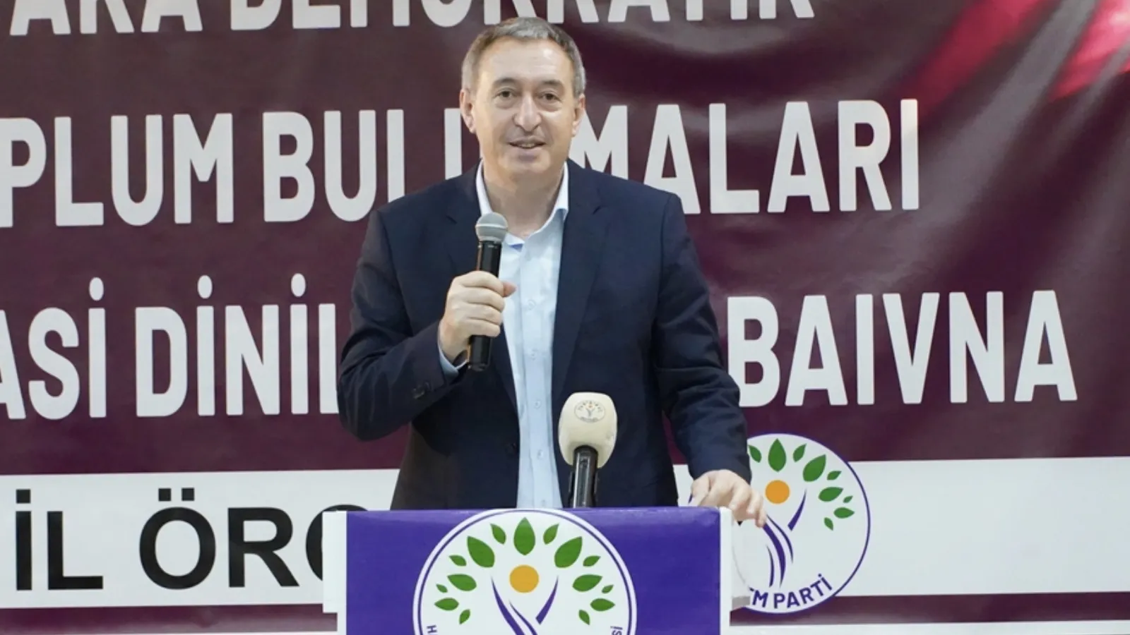 DEM Parti’den Demokrasi Vurgusu: Kayyımlar Gitsin!