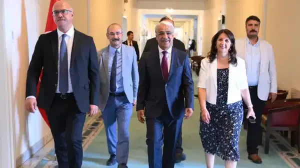 DEM Parti Heyeti CHP ve EMEP’i Ziyaret Edecek