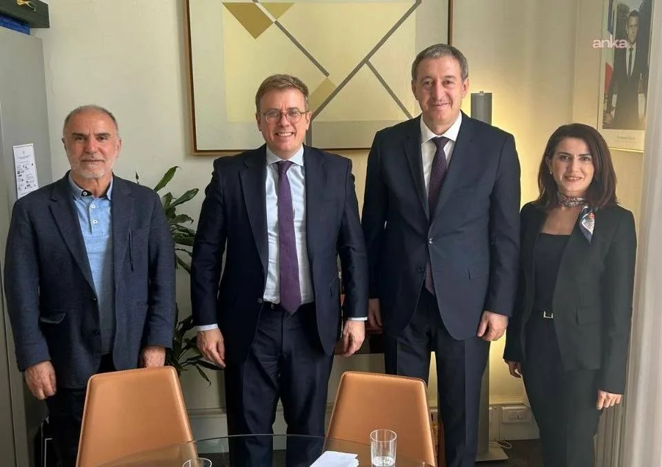 DEM Parti Heyeti Fransa’da Diplomatik Temaslarda