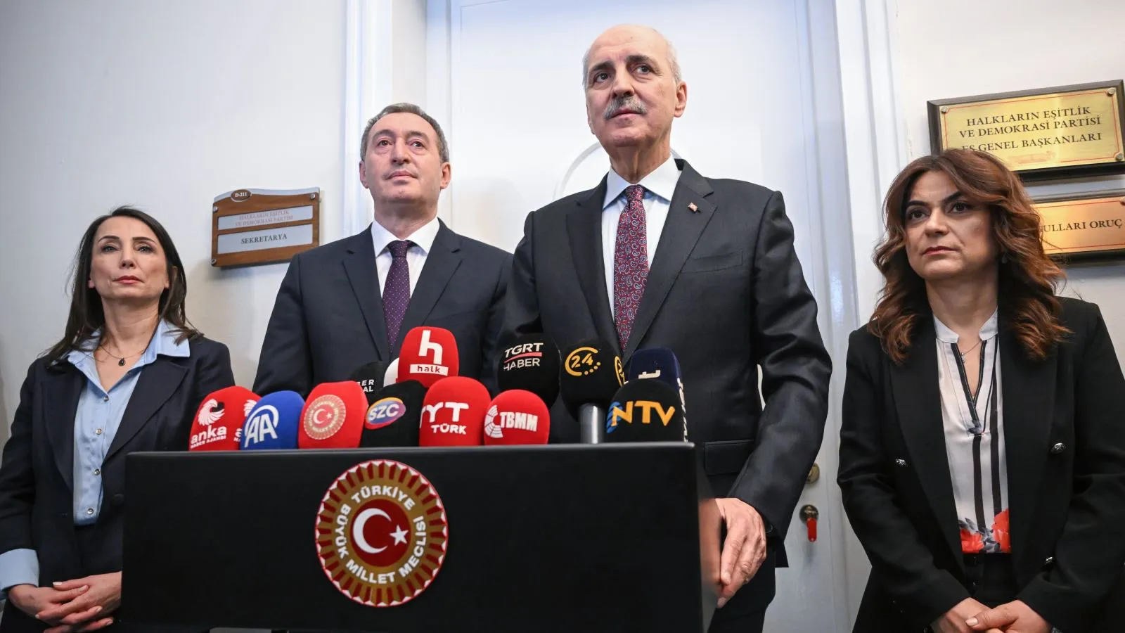 DEM Parti MYK’sında Öcalan Görüşmesi Değerlendi