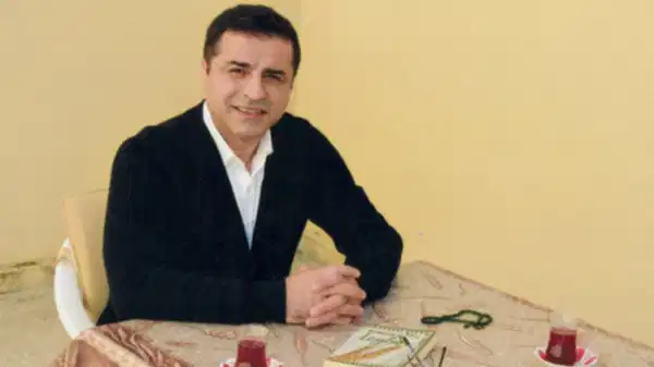 Demirtaş’tan Barış Mesajı: İleriye Bakın!