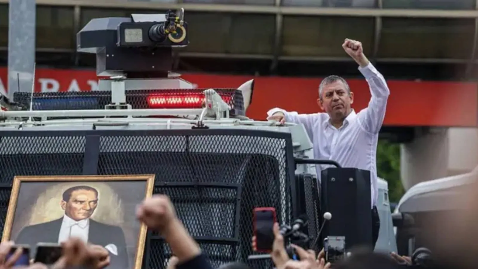 Demokrasiye Yargı Müdahalesi: Sarsıntı Devam Ediyor