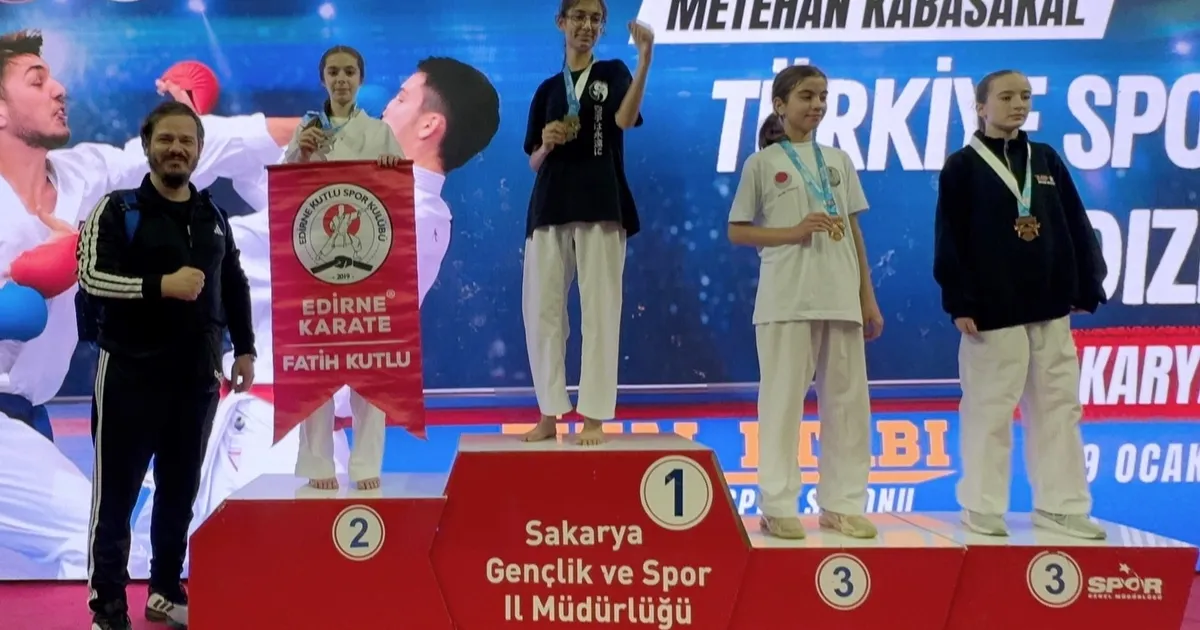 Deniz Cansu Karabulut, Karate Ligi’nde 2. Oldu!