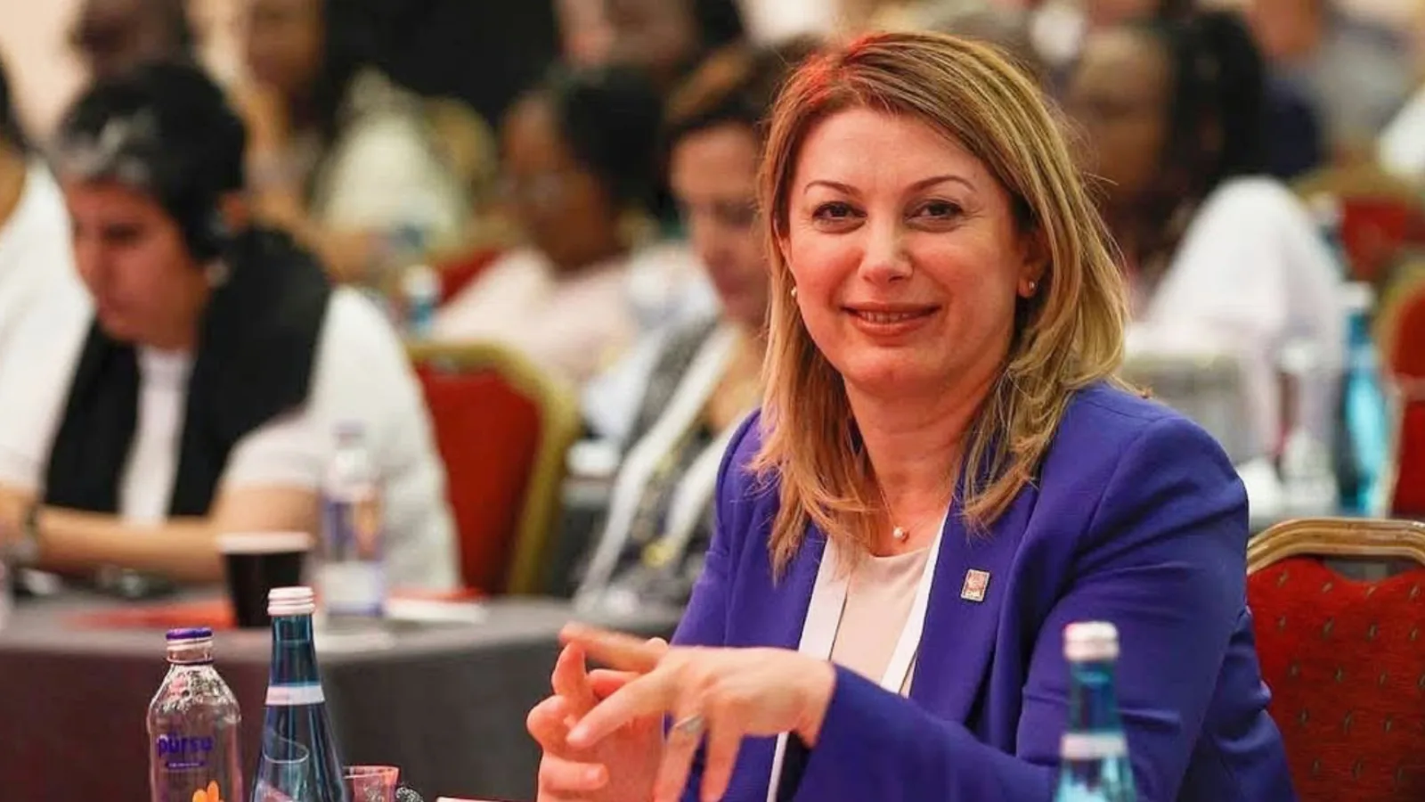 Deniz Özener, Eşinin Adaylığı İçin İstifa Etti!