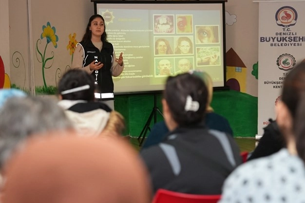 Denizli’de Anneler İçin Farkındalık Semineri