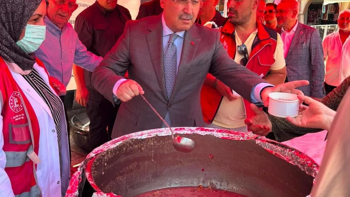 Denizli’de Aşure İkramı Coşkuyla Kutlandı