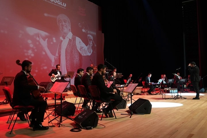 Denizli’de Edip Akbayram’la Duygu Dolu Anma