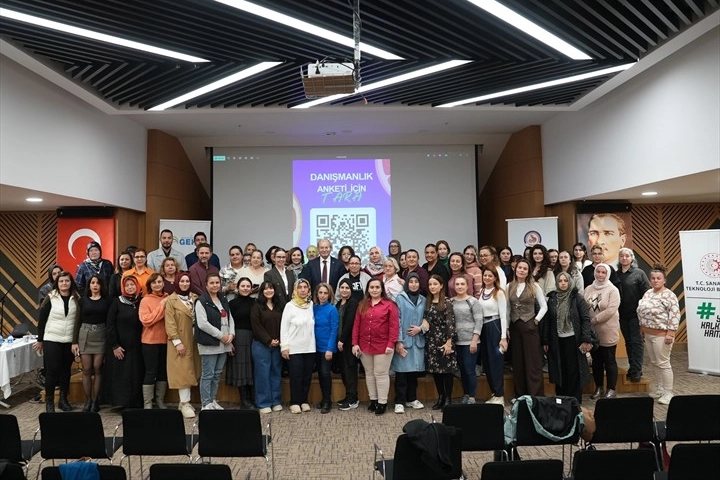 Denizli’de Kadınlar E-Ticaretle Globalleşiyor