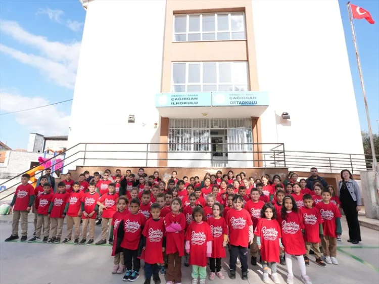 Denizli’de Öğrencilere Çevre Eğitimi ve Tiyatro