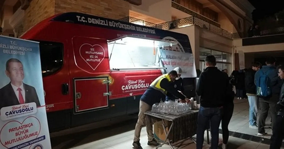Denizli’de Ramazan’da Cami Çıkışlarına İkram