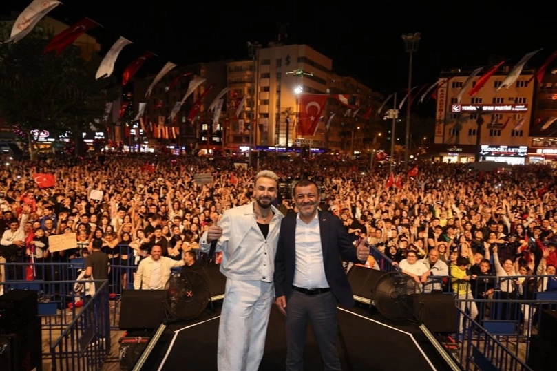 Denizli’de Sefo Konseriyle Bayram Coşkusu!