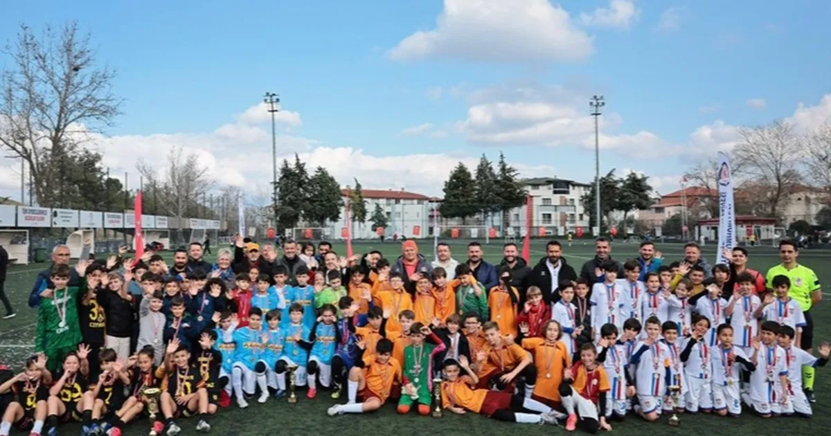 Denizli’de U-10 Finali: Demirsoyspor Şampiyon!