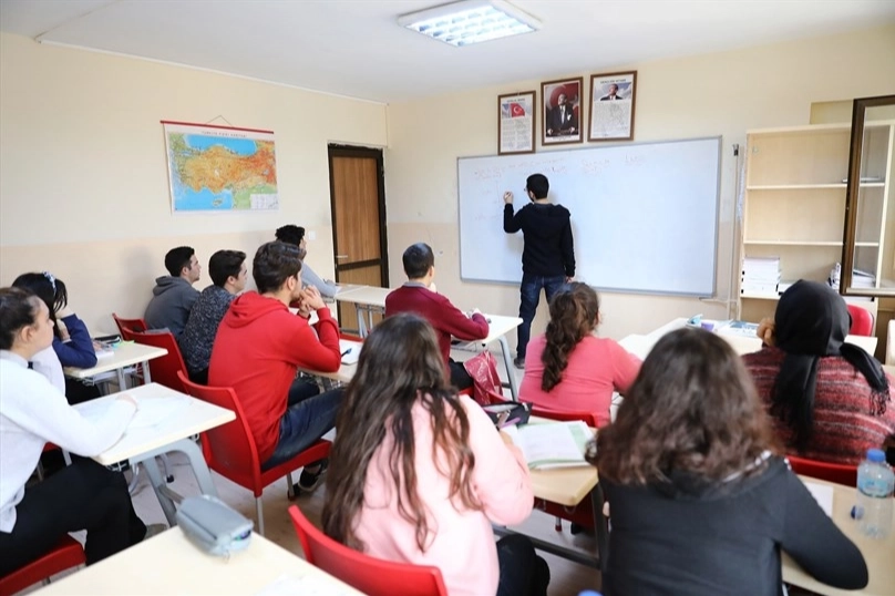 Denizli’den Gençlere Ücretsiz YKS Danışmanlığı!