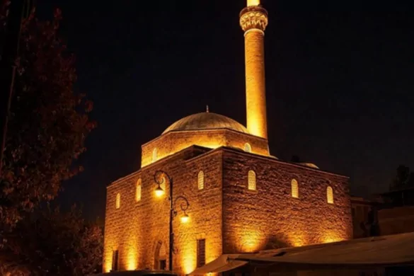 Deprem Sonrası 6 Cami Yeniden İbadete Açıldı