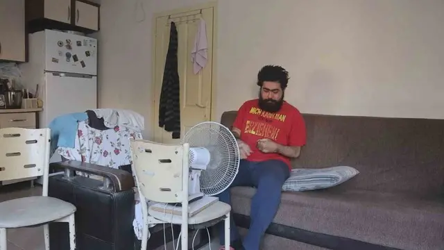 Mesajını üzerindeki tişörtle verdi! Deprem sonrası hayata küsen Hataylı genç tedaviden sonra rutinine döndü 4