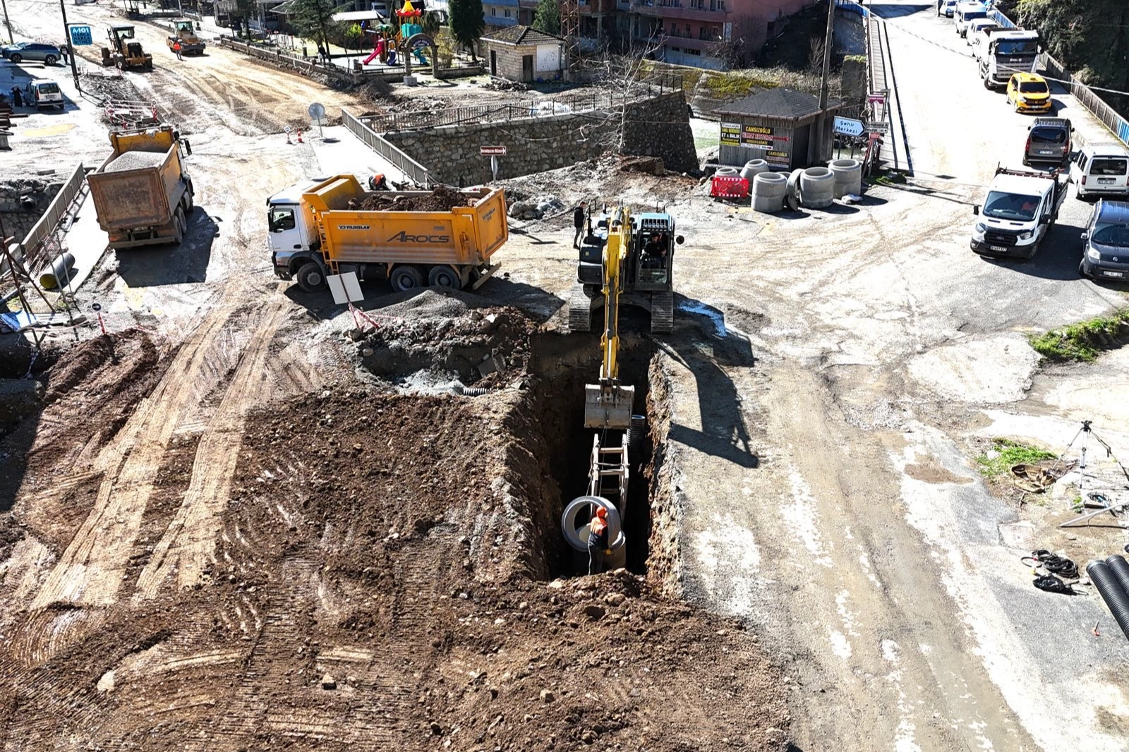 Dernekpazarı’nda Altyapı Seferberliği Devam Ediyor