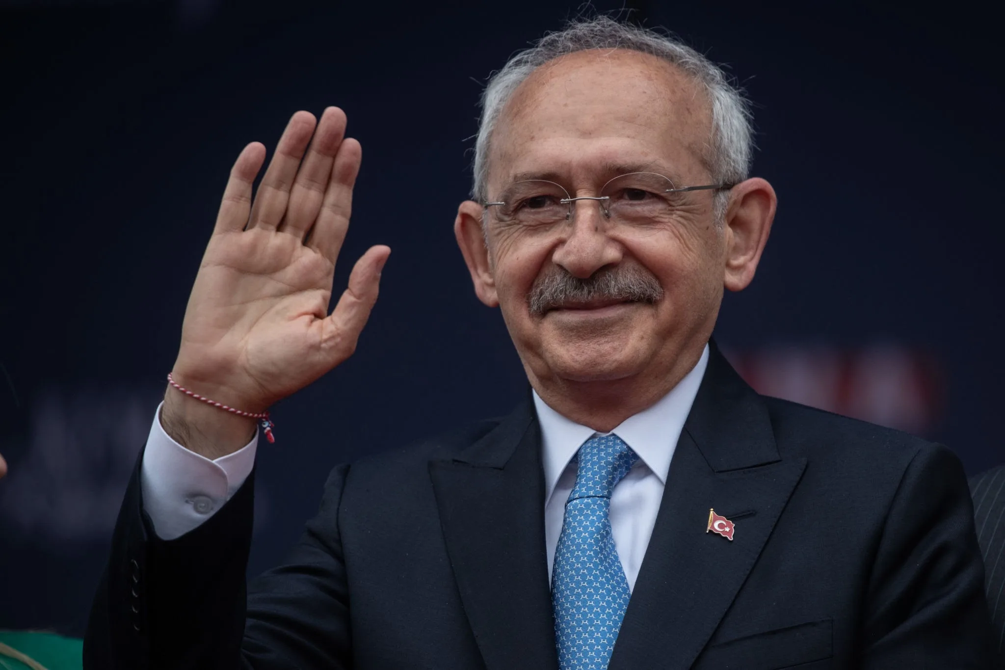 Dertleri iktidar değişse de bu düzenin devamını sağlamak