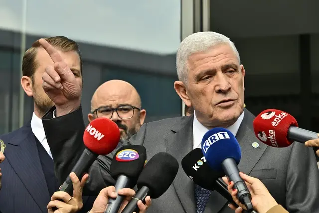 Dervişoğlu ndan Bahçeli resti! Anıtkabir deki görüntü çok konuşulmuştu: "Kaynağını açıklayamam" 3