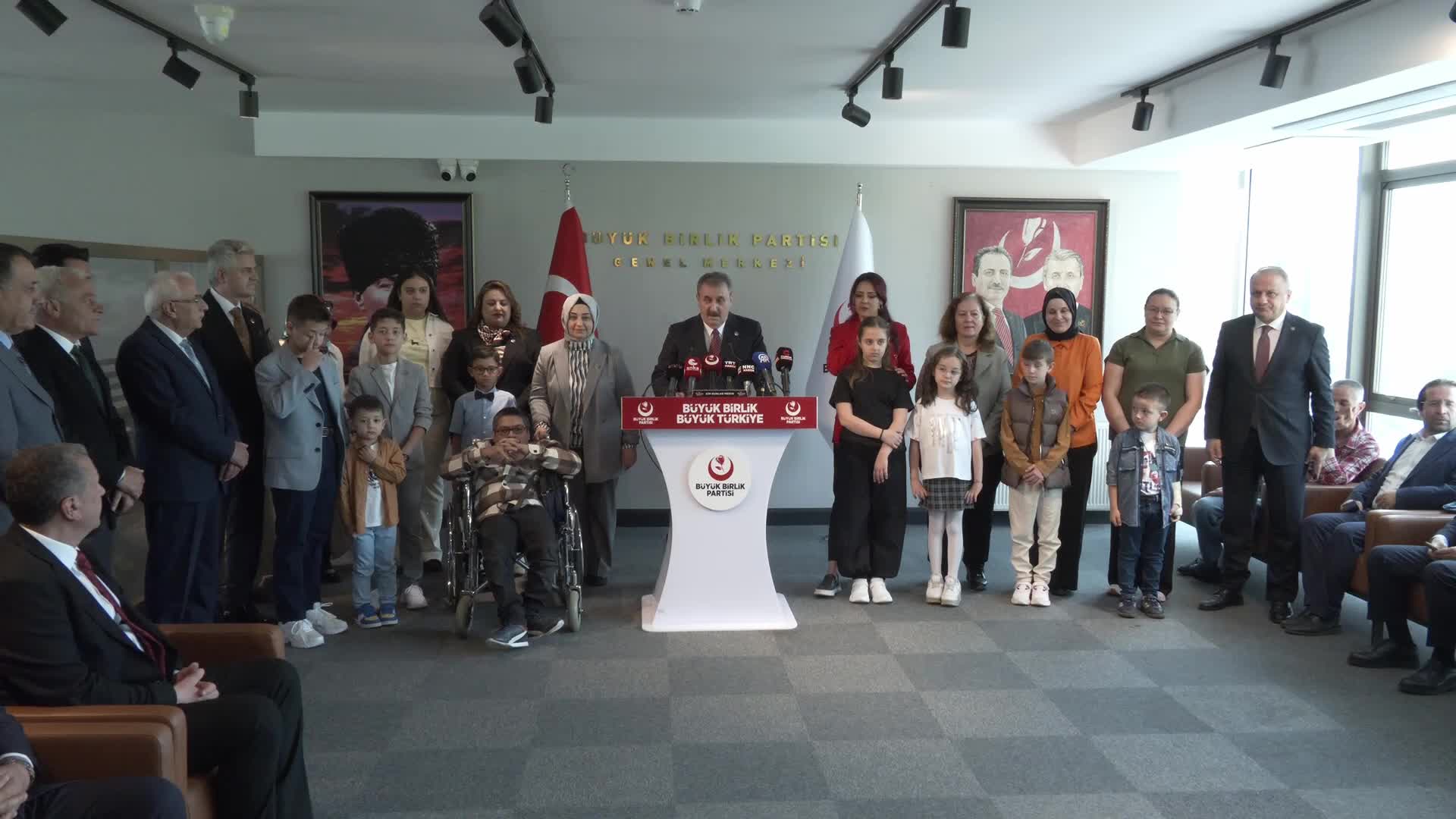 Destici: Bayramları bayram gibi geçiremiyoruz!