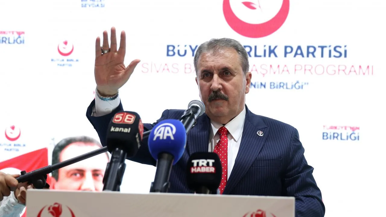 Destici’den Liderlere Bayram Telefonları
