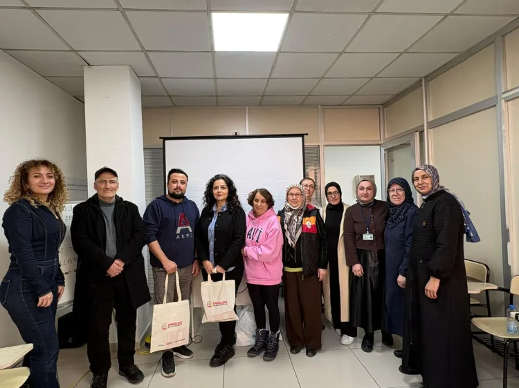 Dijital Güvenlikte Ailelere Önemli Eğitim Verildi