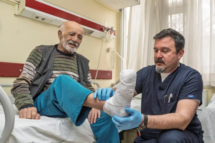 Diyabetik Ayak Enfeksiyonu: Ayağı Kurtardılar!