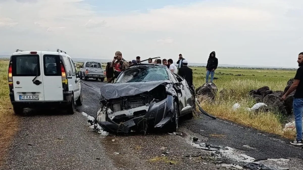 Diyarbakır’da Feci Kaza: İki Genç Hayatını Kaybetti