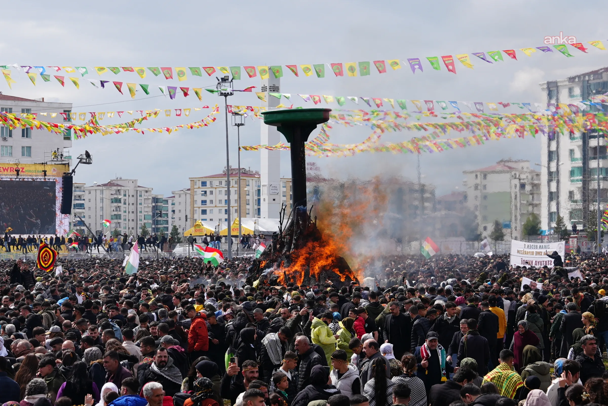 Diyarbakır’da Nevruz Kutlamaları Coşkuyla Gerçekleşti
