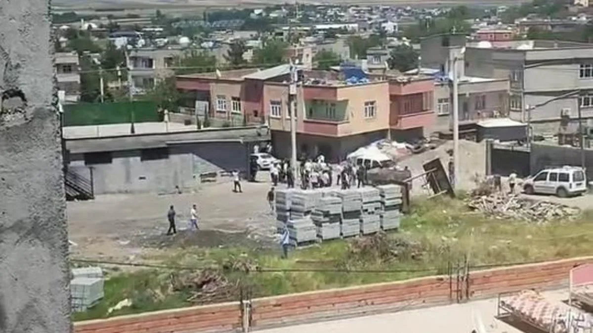 Diyarbakır’da Silahlı Kavga: 4 Yaralı!