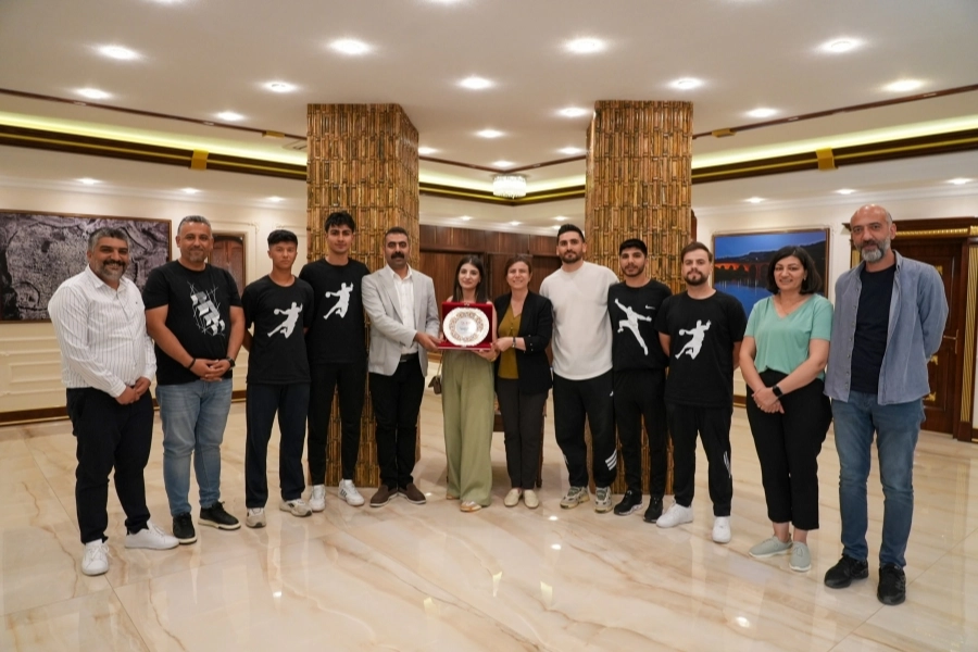 Diyarbakır’dan Hentbol ve Voleybola Övgü Dolu Karşılama!