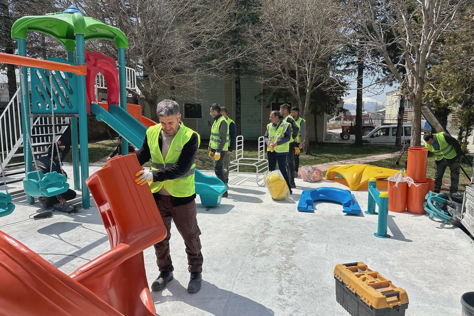 Doğanşehir’de Çocuklar İçin Yeni Parklar Açıldı!