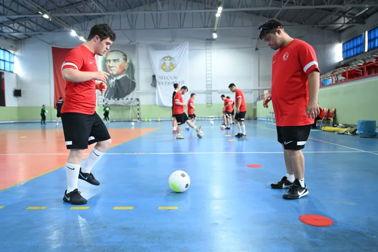 Down Sendromlular Futsal Takımı Konya’da Kamp Yaptı