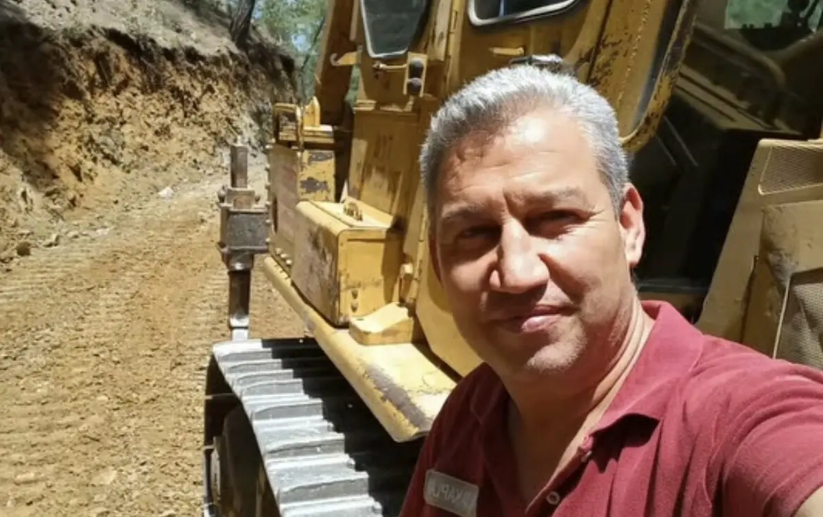 Alevler evlere yaklaşınca dozeriyle devreye girdi!  Çık oradan dediler, dinlemedi 2