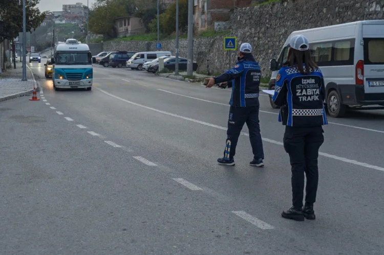 Dronla Denetimle İzmir Trafiği Güvenli Hale Geliyor