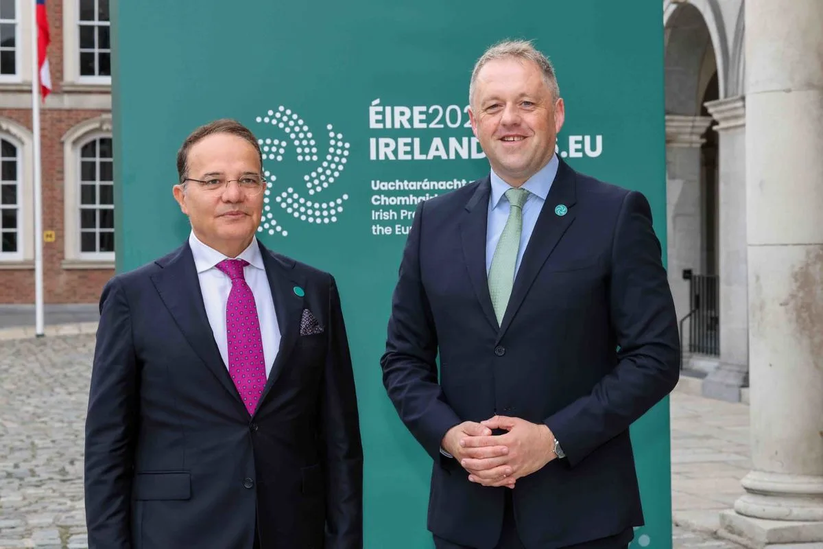 Dublin’de Bozay ve İrlandalı Yetkililer Bir Araya Geldi