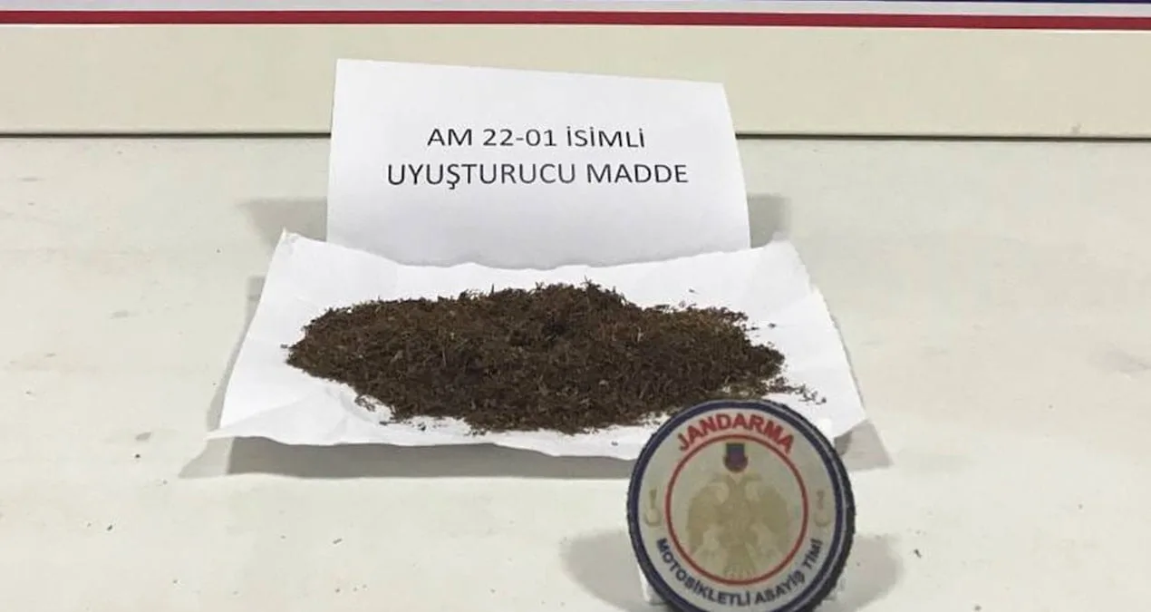 Dur İhtarıyla Yakalanan Şüpheliden Uyuşturucu Çıktı