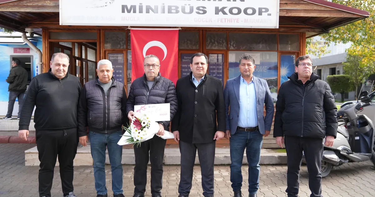 Duyarlı Şoföre Başkan’dan Mazot Hediye Çeki!