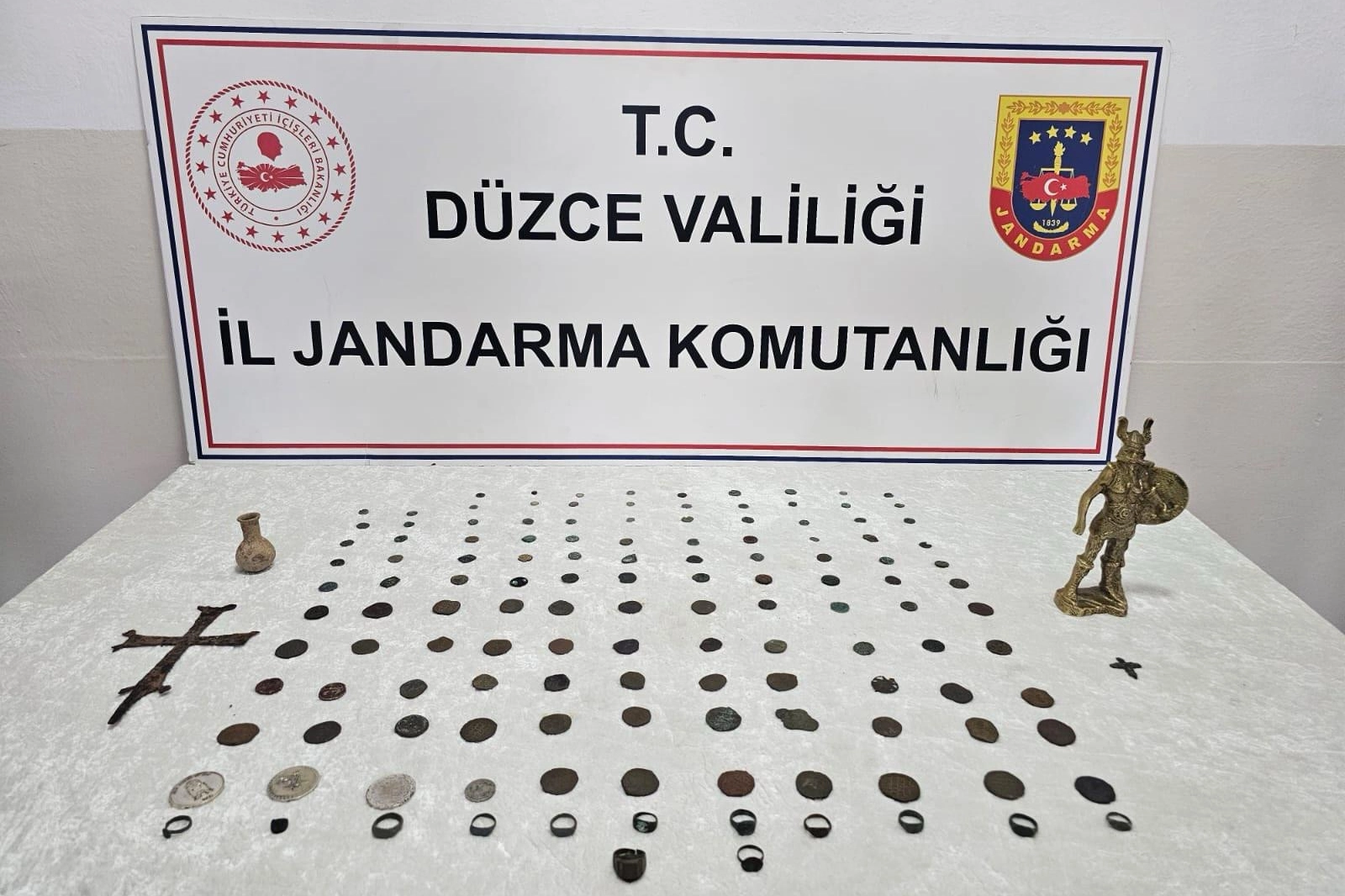 Düzce’de 136 Parça Tarihi Eser Kaçakçılığı!