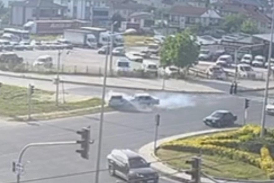 Düzce’de Kaza: 1 Yaralı, Anlar Kamerada!