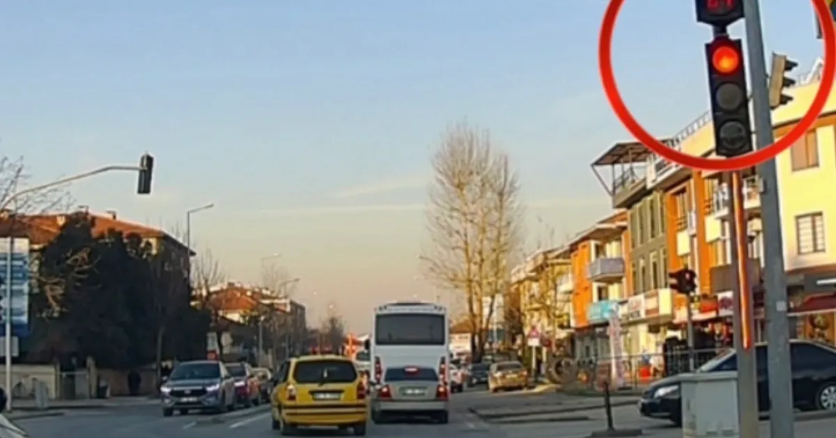 Düzce’de Kırmızı Işık İhlali Tepkileri Büyüdü!