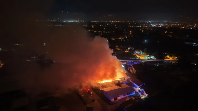 Düzce’de Mutfak Fabrikasında Yangın Çıktı!