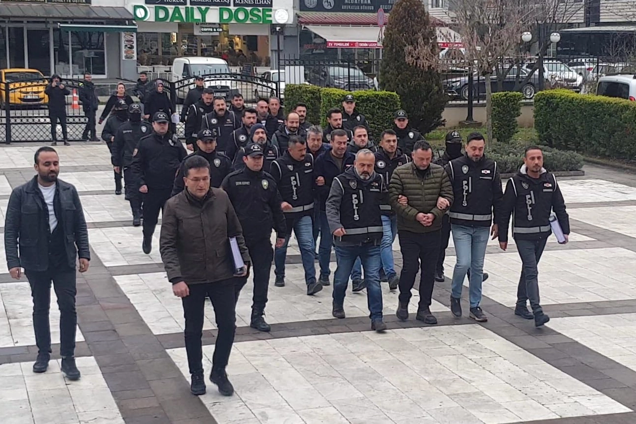 Düzce’de Silah Kaçakçılığı Operasyonu: 6 Gözaltı!