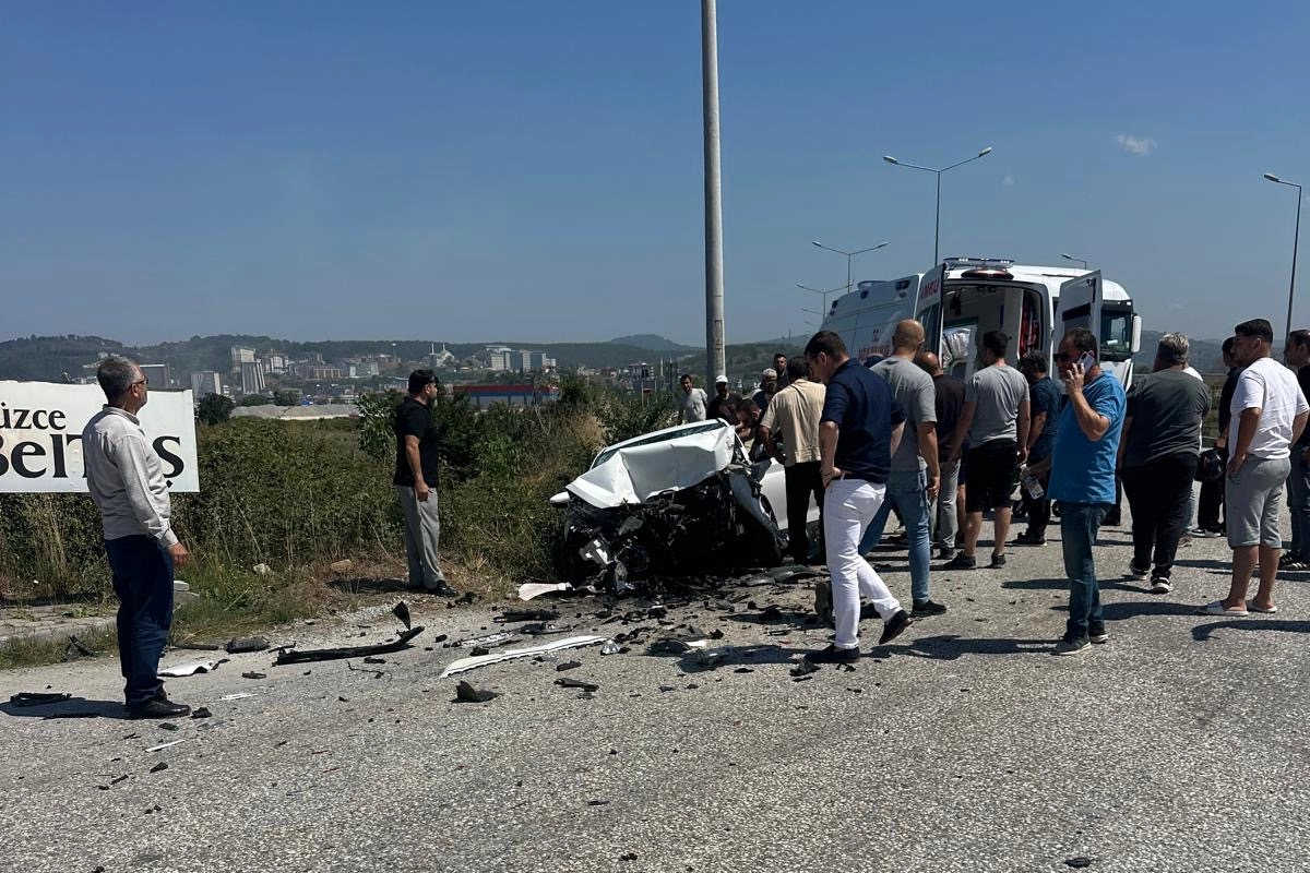 Düzce’de Trafik Kazası: 1 Yaralı, İnceleme Başlatıldı!