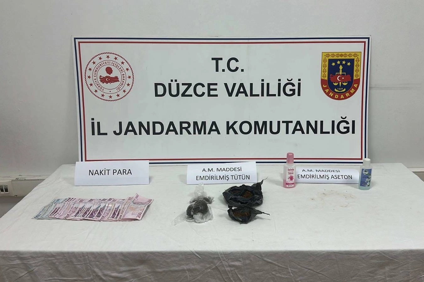 Düzce’de Uyuşturucu Operasyonu: İki Gözaltı!