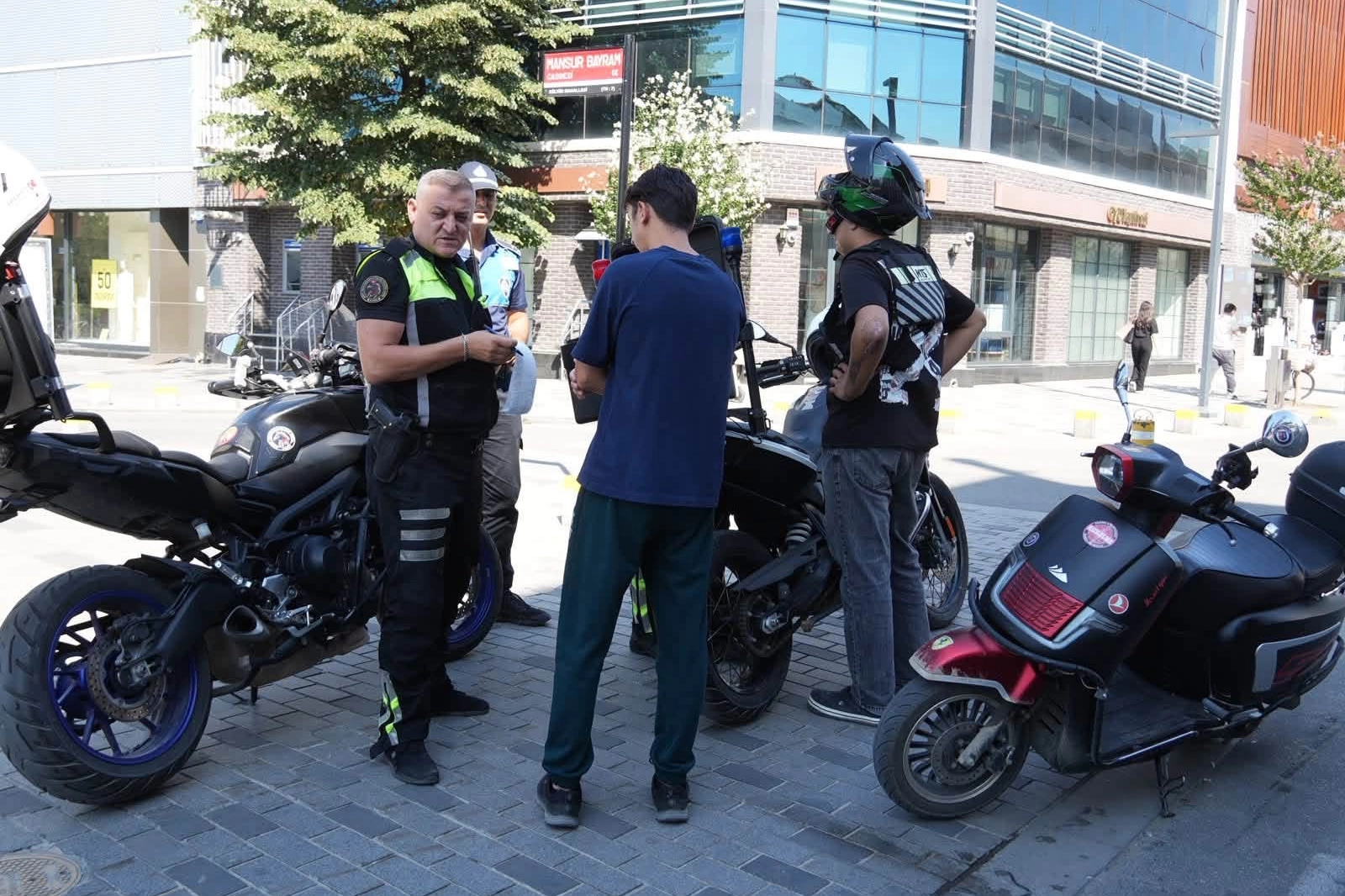 Düzce’de Yaya Yollarında Sıkı Denetim!