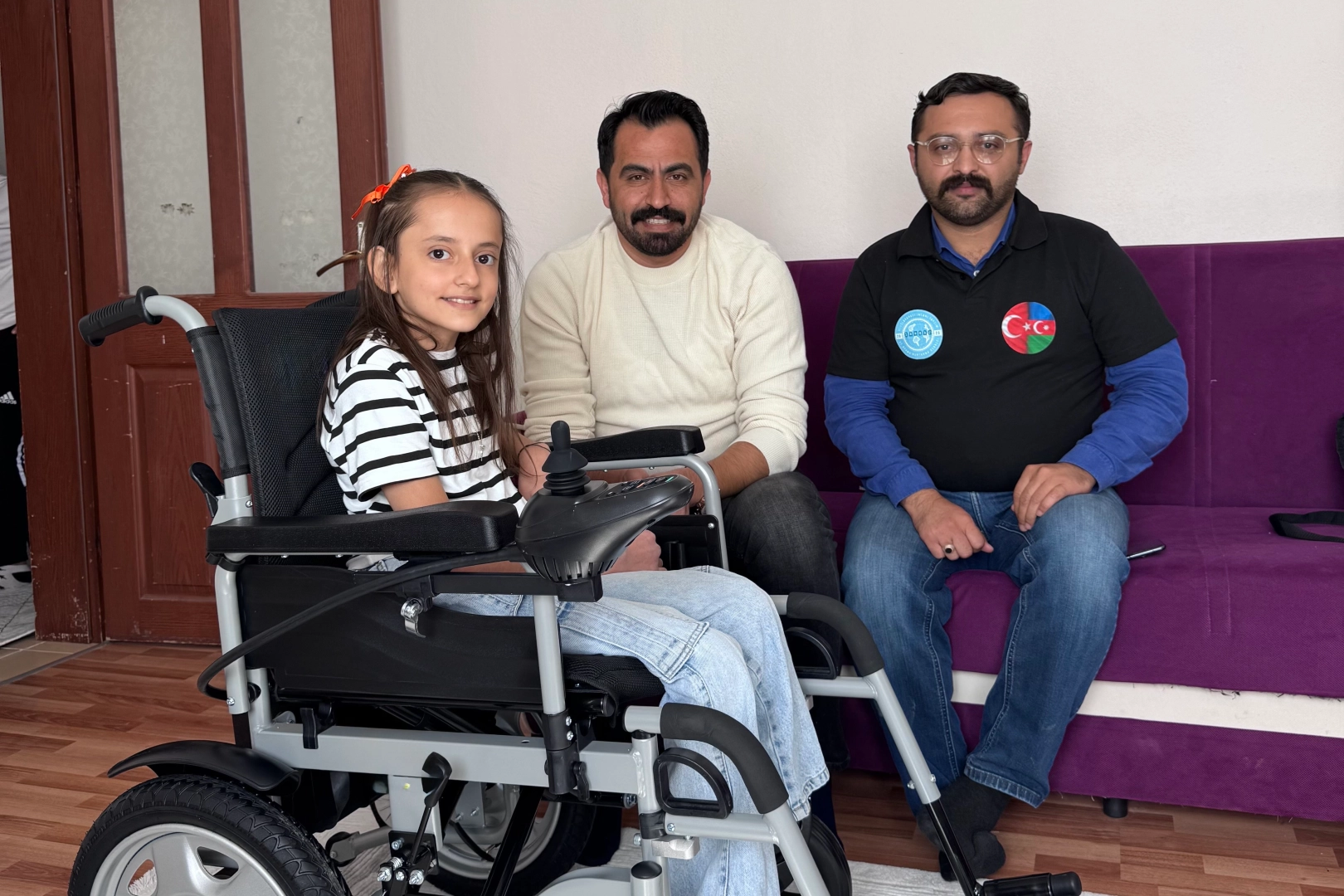 Ecrin’e Akülü Araçla Dünya Kız Çocukları Günü Desteği