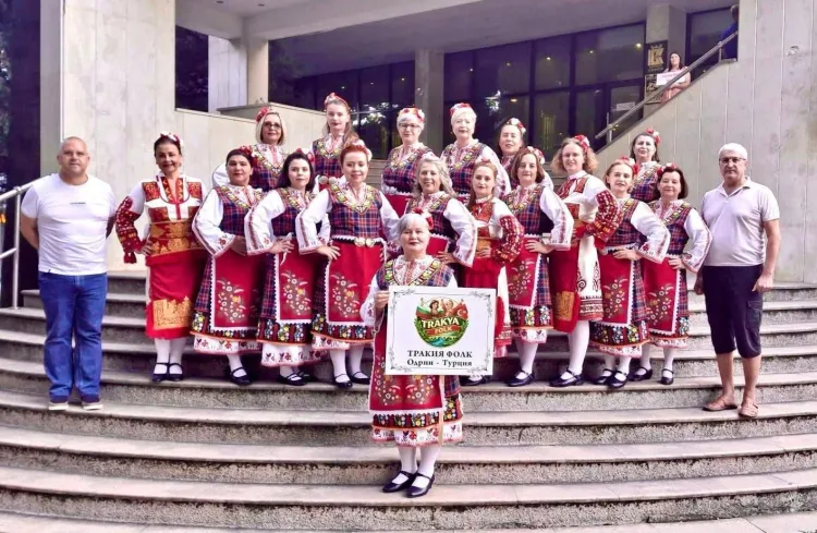 Edirneli Kadınlar, Trakya Folklor Festivali’nde Coşturdu!