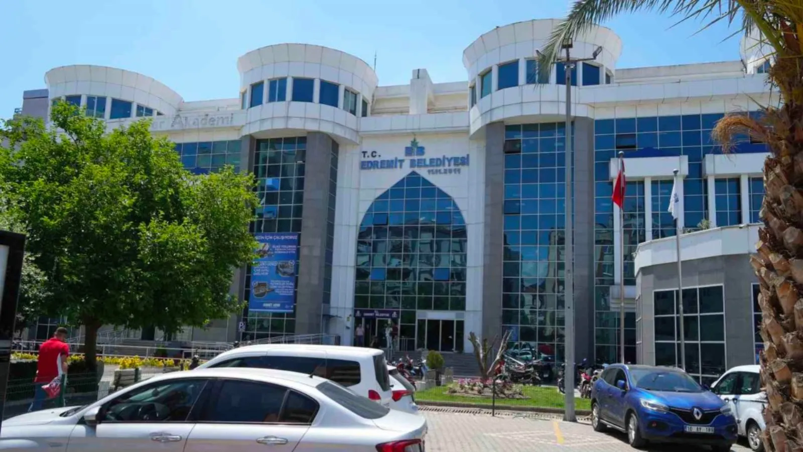 Edremit Belediyesi’nden Usulsüzlük İddialarına Yanıt