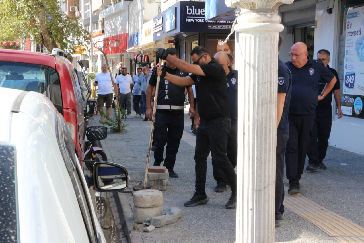 Edremit’te Kaldırım İşgallerine Zabıta Denetimi!